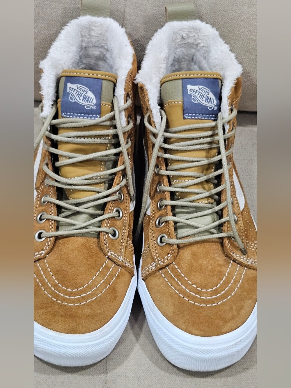 Vans Sk8 HI Mte Unisex SIZE Male 7.5 Female 9.0